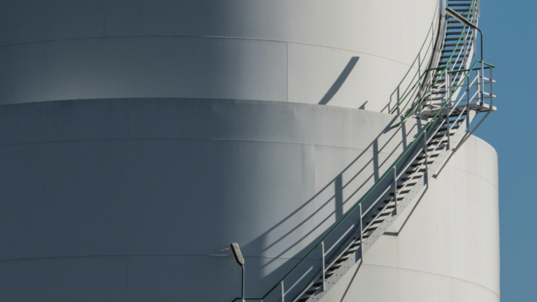 U.S. DOE Cuts Hydrogen Funding: Implications for Building Decarbonization
