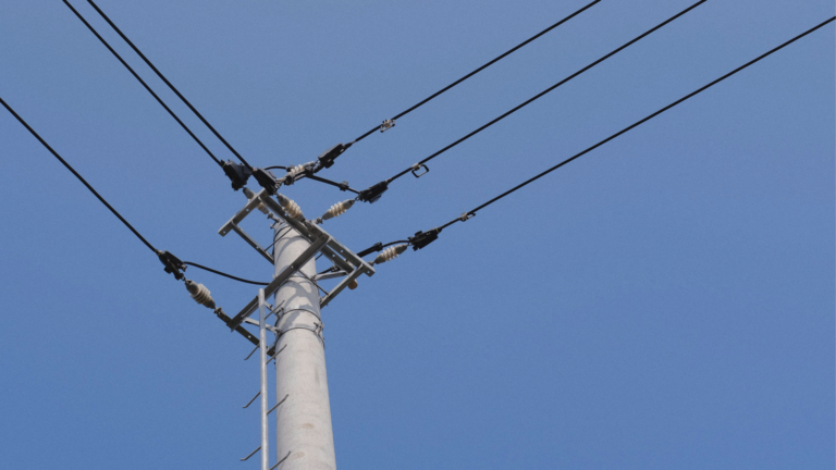 Rising Electricity Demand From Large Facilities Is Reshaping Grid Policy